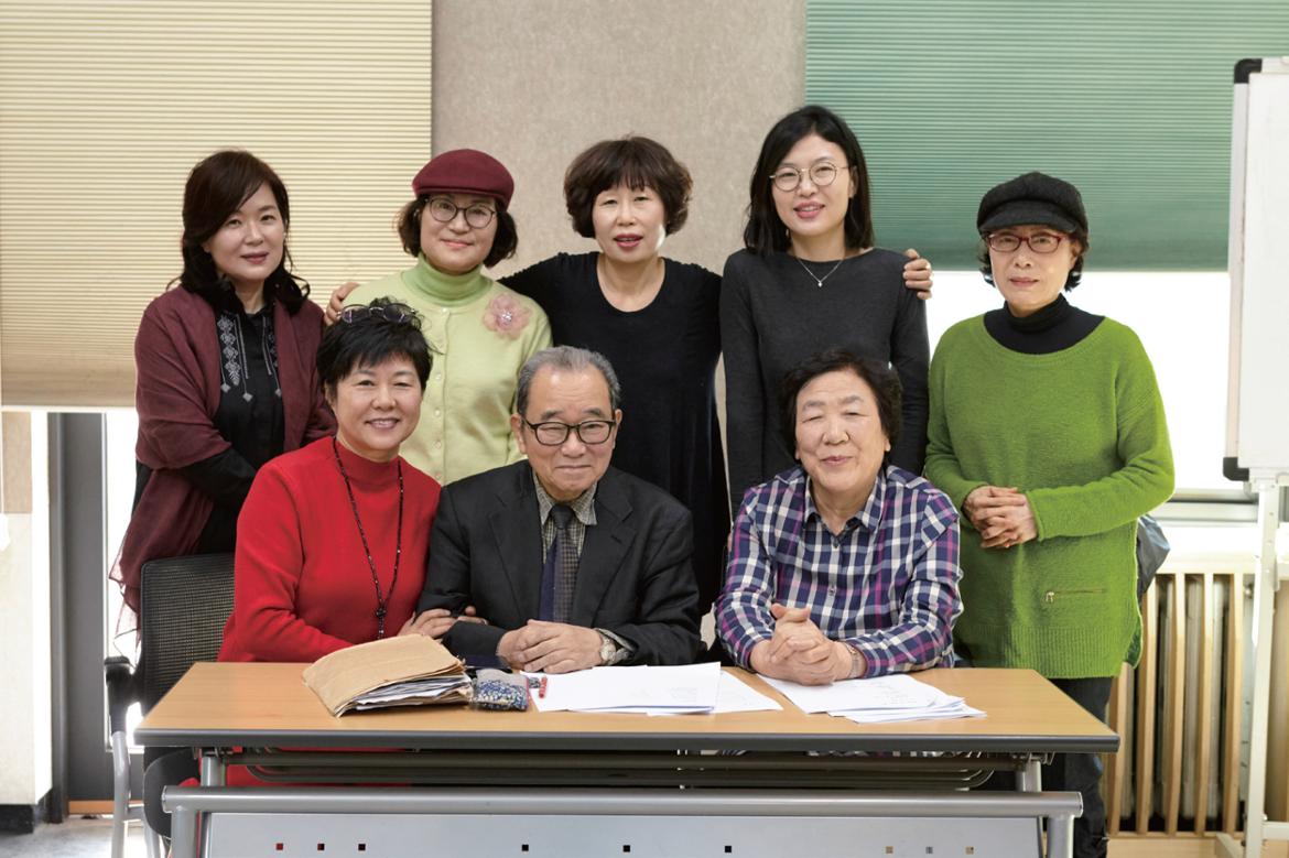 어린이 마음으로 살아가는‘층층나무동시모임’